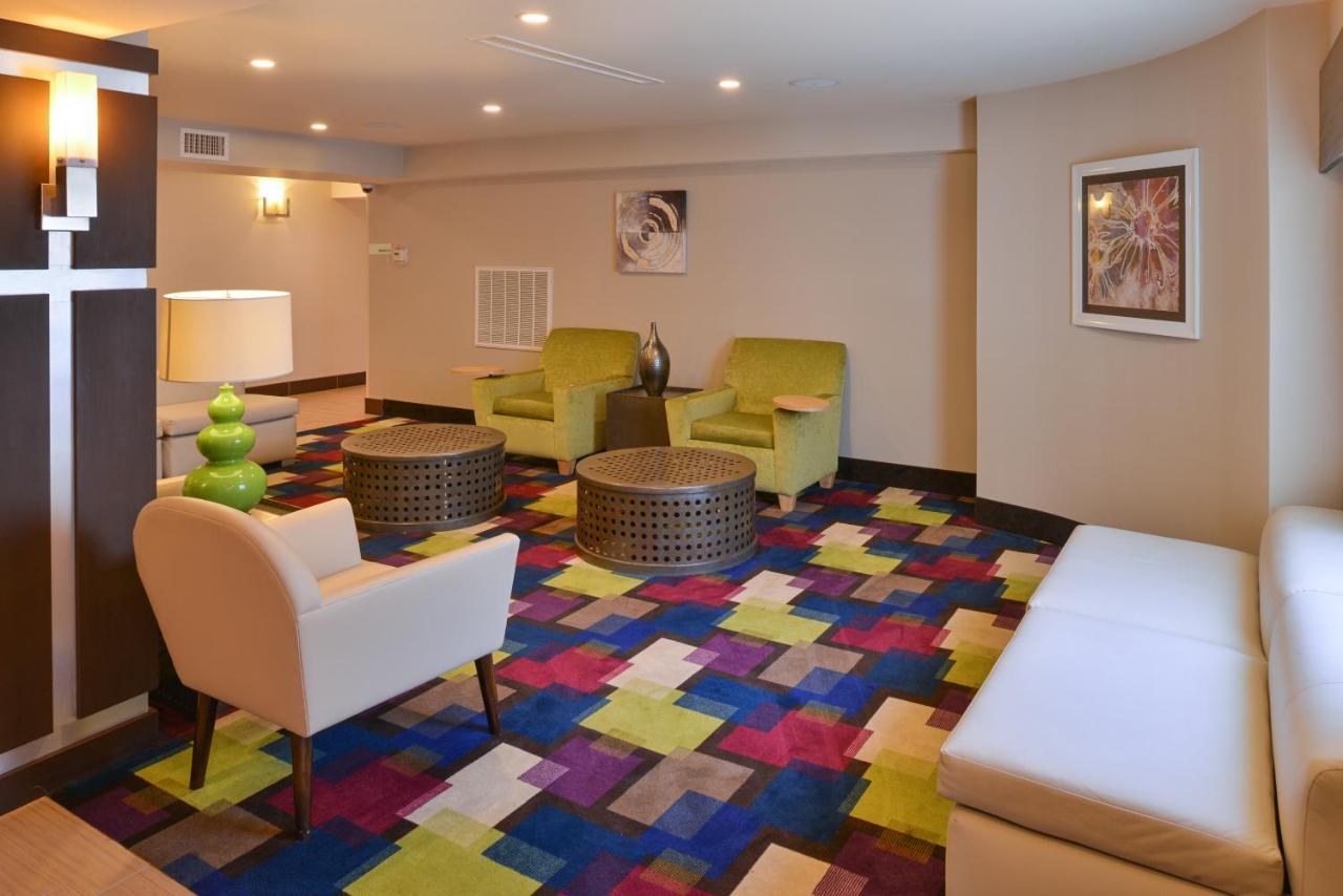 Holiday Inn Little Rock West - Chenal Pkwy, An Ihg Hotel Экстерьер фото
